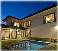 Beautiful, Tropical 3 Bedroom Home!
