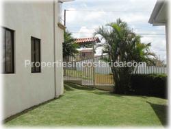 Escazu real estate, escazu houses for rent, escazu rentals, houses in gated community, 2 level houses, private gated community, near FORUM, close to Multiplaza