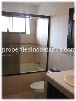 areas, parking garage, fully equipped, Santa Ana, Forum.