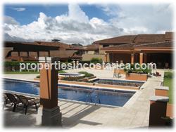 like new, tenis court, pool, green