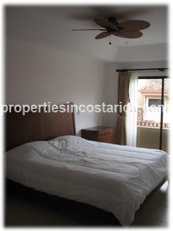 areas, parking garage, fully equipped, Santa Ana, Forum.