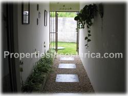 Curridabat house, Curridabat for sale, East Valley, East San Jose, real estate, 4 bedroom, gated community, security, 1703