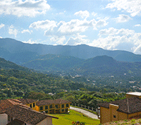 Vista al Valle Santa Ana, Inspiring Living with all urban amenities at your fingertips!