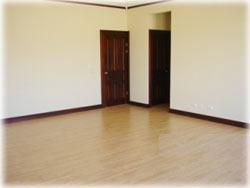 Costa Rica real estate, Heredia Homes for rent, Heredia gated community home, brand new home for rent, garden