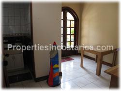 BBQ by the pool, solar energy, access, shopping malls, pharmacies, golf community, 5 bedrooms, malls, pharmacies, american bilingual schools,