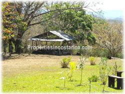 Atenas Costa Rica, Atenas real estate, Atenas realty, Atenas properties, Atenas estate, large, over a hectare, swimming pool, soccer field, ranch, social area, land with house, 1854