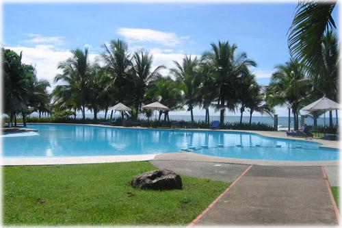 ocean views, beach real estate, three bedroom houses, central pacific real estate, luxury single-family homes, huge pool, beachfront