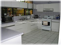 Cariari Costa Rica, Cariari real estate, near schools, golf, shopping, exotic houses, exotic homes, retro style houses, vintage home, 70 style house, late 70s house, fixer upper homes, Costa Rica real estate, 1853