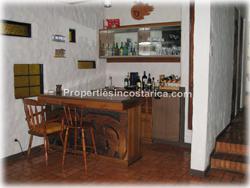 Cariari Costa Rica, Cariari real estate, near schools, golf, shopping, exotic houses, exotic homes, retro style houses, vintage home, 70 style house, late 70s house, fixer upper homes, Costa Rica real estate, 1853