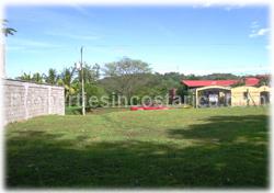Central Pacific, beaches, banks, hospitals, shopping, schools, business centers