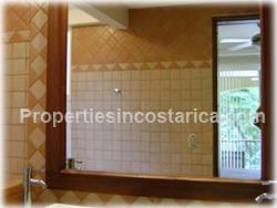 Costa Rica real estate, Costa Rica vacation rentals, condos for rent, short rentals, swimming pool, Tamarindo Beach Costa Rica