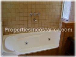 Costa Rica real estate, Costa Rica vacation rentals, condos for rent, short rentals, swimming pool, Tamarindo Beach Costa Rica