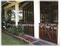 Detached house for rent, Santa Ana condo, green areas, security, supermarkets,
