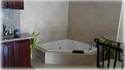 jaco condo for sale, one bedroom condo, gated community, jacuzzi, near the beach