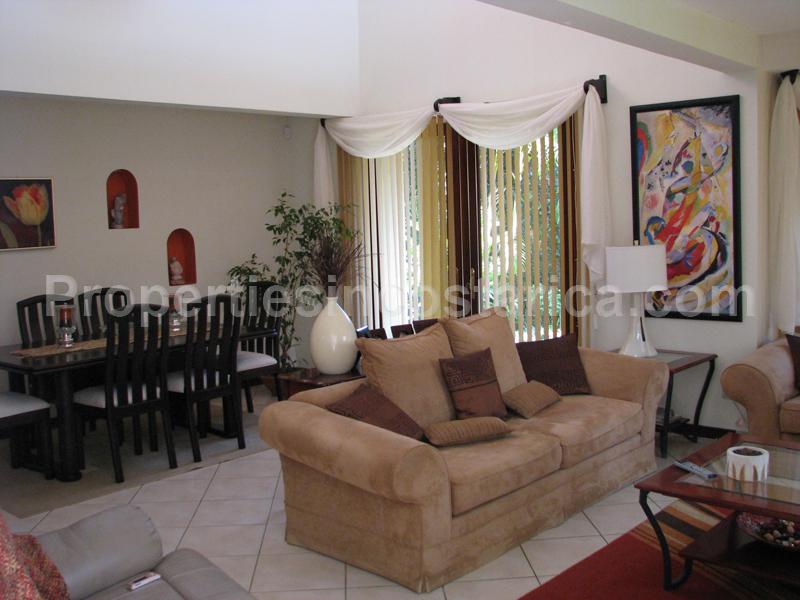 Cozy Residential house for Sale in Heredia, ID CODE 1712