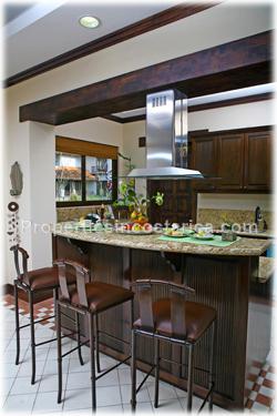 large, spacious, town houses, ideal, dream, pacific, gold coast, real estate, buy, Costa Rica