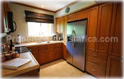 Fully furnished, golf, spanish architecture, marina, swimming pools, gym, barbeque areas, landscaping, 1496