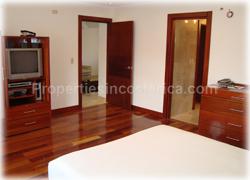 Santa Ana real estate, Santa Ana rentals, for sale, for rent, swimming pool, green areas, jacuzzi, deluxe, gated community, 1504