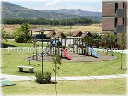 childrens pool, playground, tennis courts, 2 bedrooms, lake, central valley, 1418.