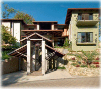 Hilltop Vacation Estate in Manuel Antonio
