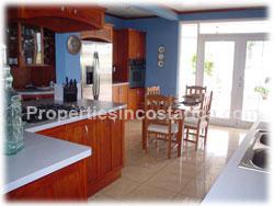 Costa Rica real estate, for rent, Heredia Costa Rica rentals, close to business parks, universities, Long term rentals, kitchen appliances