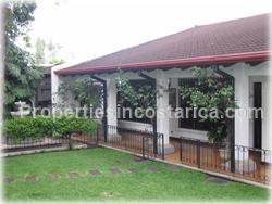 Escazu for sale, Escazu homes, homes with pool, Escazu real estate, full maids quarters, TV room, family room, 1711