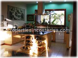 opportunity, city, beach, airport, proximity, nature, extra apartment, guest area, retreat, mountain 