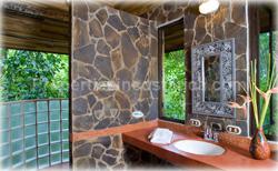 Manuel Antonio Real Estate, Vacations Costa Rica, Costa Rica ocean view villa, for rent, swimming pool, large villa, vacation rentals