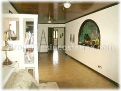 Costa Rica mediterranean h ome, 2 story, garden, Mediterranean architecture, access, airport, schools, malls,