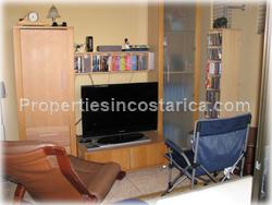 Santa Ana for sale, Santa Ana homes, Santa Ana real estate, TV room, family room, Santa Ana residencial, Santa Ana gated community, 1713