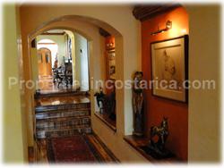 Costa Rica real estate, Luxury homes Costa Rica, Curridabat Costa Rica, Colonial style homes, large gardens, near city