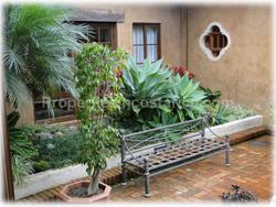 Costa Rica real estate, Luxury homes Costa Rica, Curridabat Costa Rica, Colonial style homes, large gardens, near city