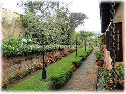 Costa Rica real estate, Luxury homes Costa Rica, Curridabat Costa Rica, Colonial style homes, large gardens, near city