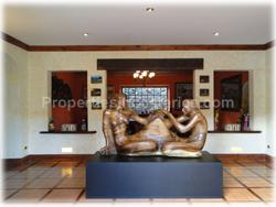 Costa Rica real estate, Luxury homes Costa Rica, Curridabat Costa Rica, Colonial style homes, large gardens, near city