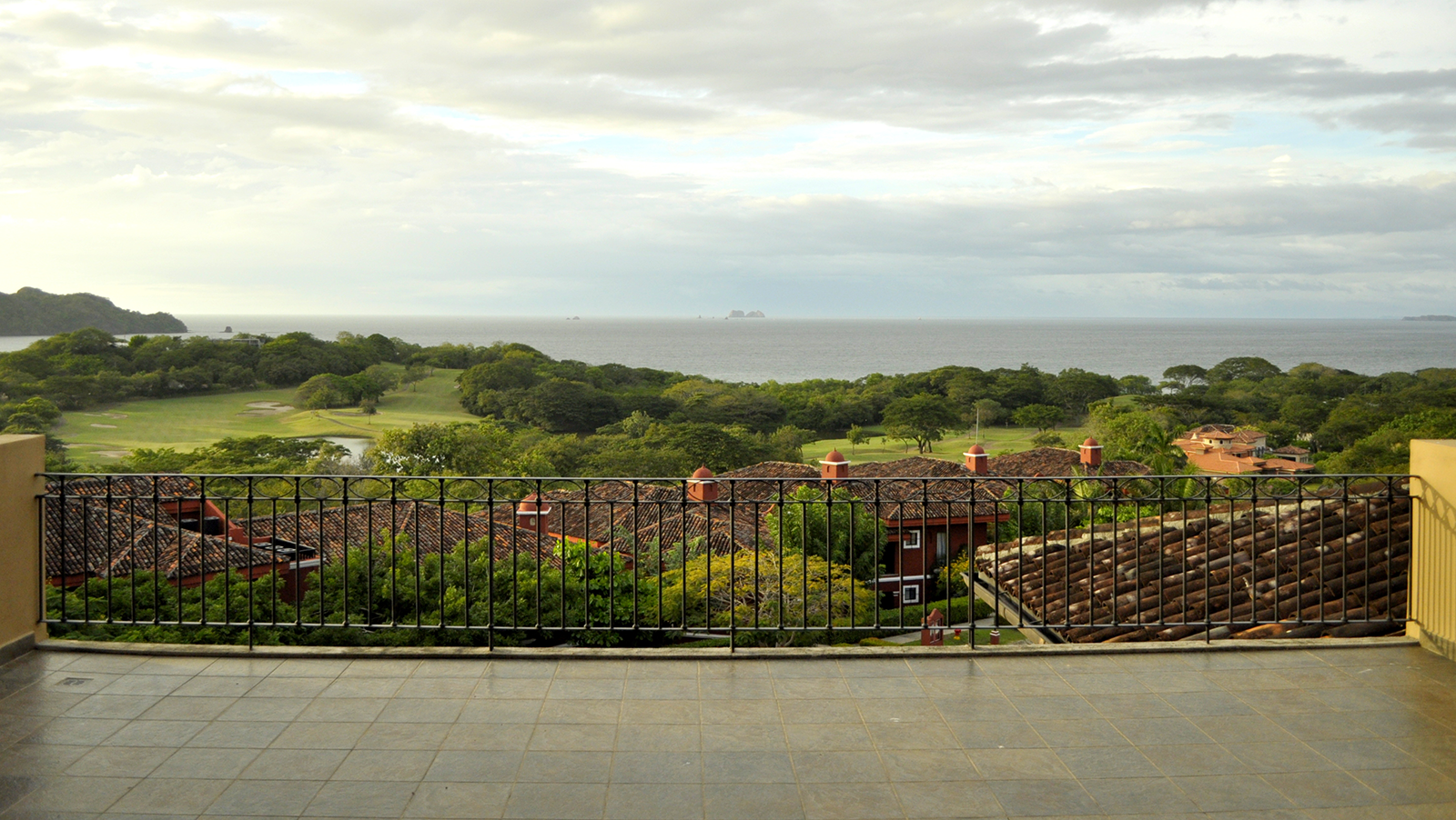 Beautiful Ocean view Penthouse in the Pacific Coast