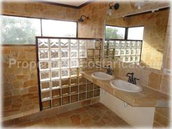 Dominical Costa Rica, Dominical Real Estate, Costa Rica Beach Hotel for Sale, Swimming pool, Equestrian Center, Ocean view