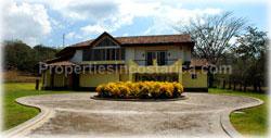 Los Ceibos Puntarenas, Los Ceibos homes, Los Ceibos for sale, 4 bedroom, 2 level, Puntarenas community home, 1750