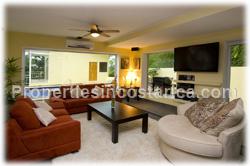 Costa Rica vacation villa, rainforest vacation home, Manuel Antonio, swimming pool, jungle villa, views