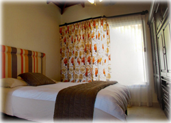  Costa Rica real estate, Atenas Costa Rica, Homes for Sale, Roca Verde Atenas, swimming pool, gated community