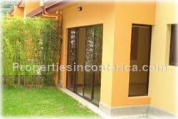 Santa Ana Costa Rica, Townhouse, for rent, 3 bedroom, gated community, swimming pool