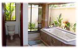 House for sale with ocean view in Costa Rica