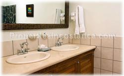 Jaco Beach Costa Rica, Jaco Real Estate, Jaco for rent, Vacation Condos Costa Rica, Beachfront, swimming pool