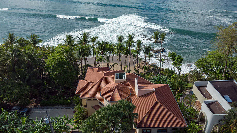 Costa Rica Central Valley Real Estate vs. Beach Houses: Which Is Better for Your Lifestyle?