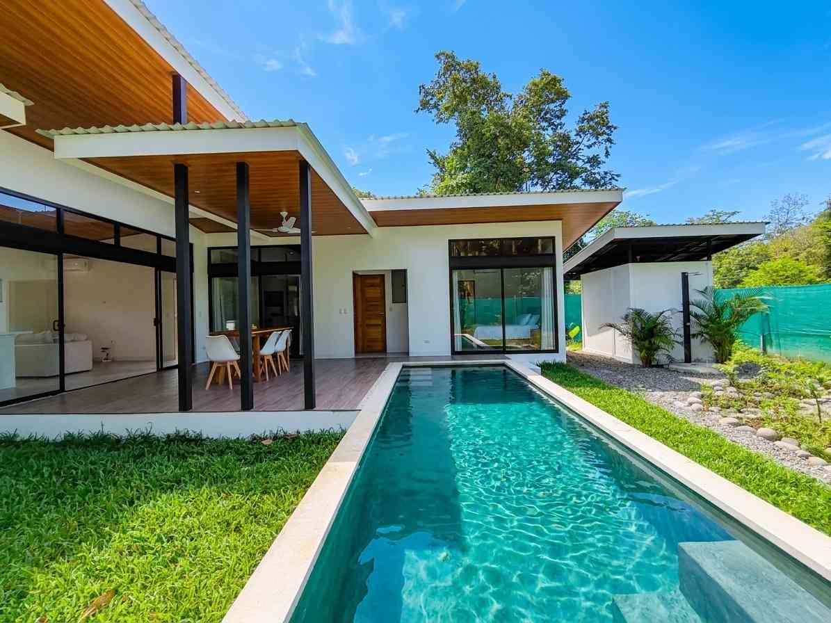 Living on Costa Rica’s Caribbean Coast: Puerto Viejo, Playa Chiquita and Cahuita