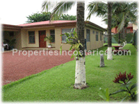 Large family spacious home in condominium in Guachipelin