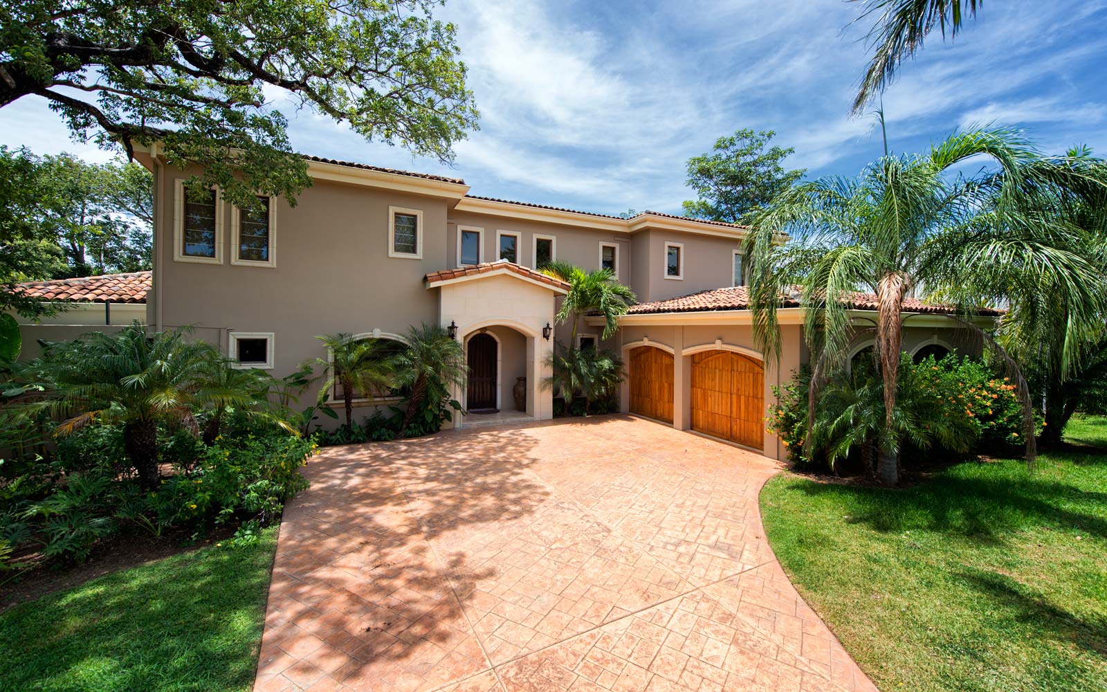close to the beach, luxury real estate, tamarindo real estate, beach, private beach