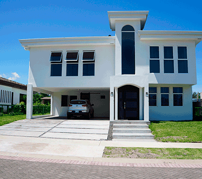 Ample House in sought after gated community in Guacima, Alajuela