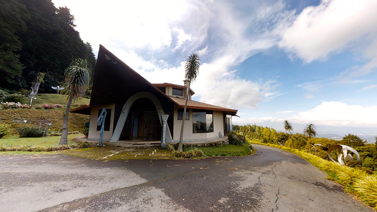 Artist Mountain Home in Grecia Costa Rica for Sale and for
