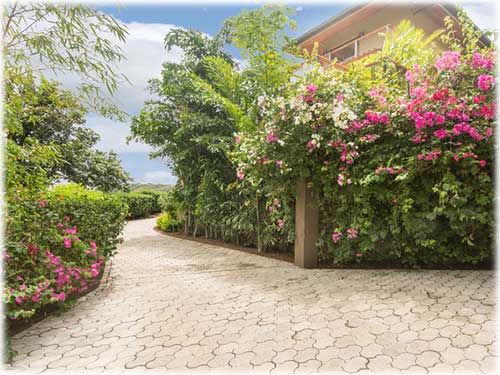 impressive,views,ocean,rental,getaway,surfing,conchal,pool, vacation,family,equipped,