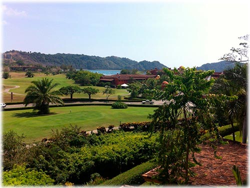 cabin,land,gated,community,nature,fauna,tropical,building, build view,secluded